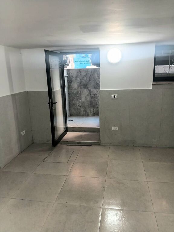 🏢 AMBIENT BIZNESI ME QIRA – ISH-BLLOK | 22 m²