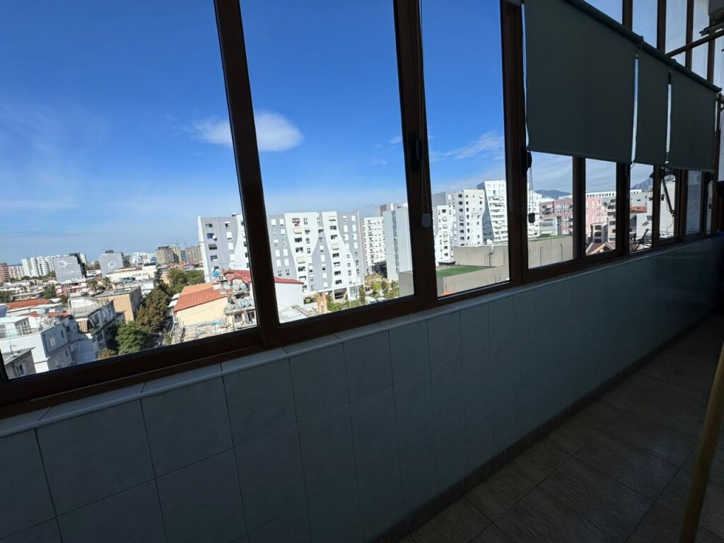 OCCASION, 2+1 FOR SALE, BABE REXHA STREET