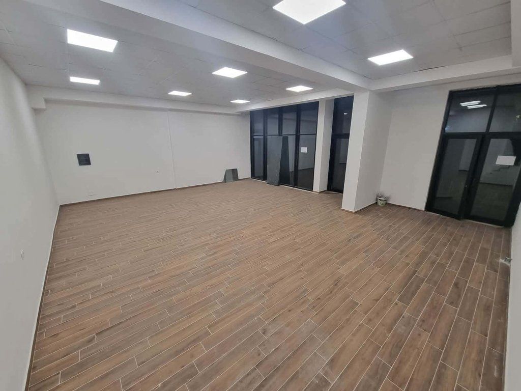 AMBIENT BIZNESI PËR SHITJE – BRRYLI 200,000 €