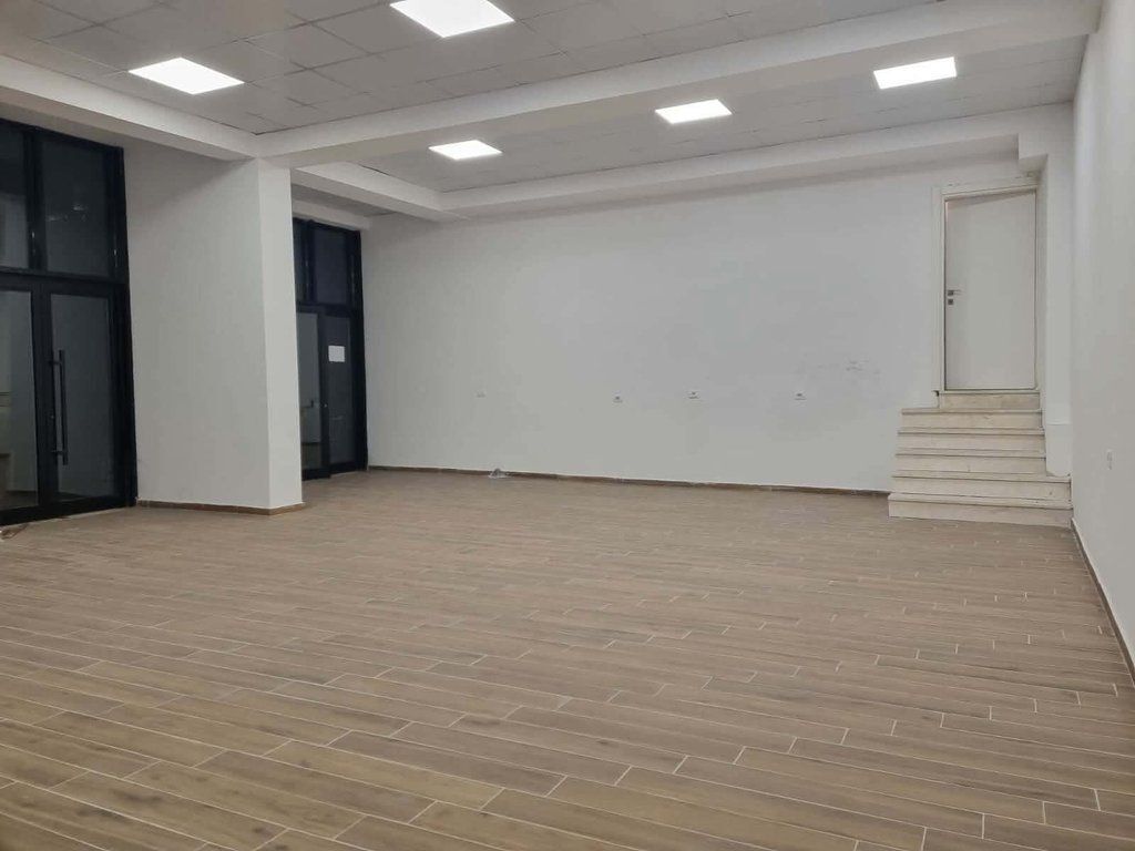 AMBIENT BIZNESI PËR SHITJE – BRRYLI 200,000 €