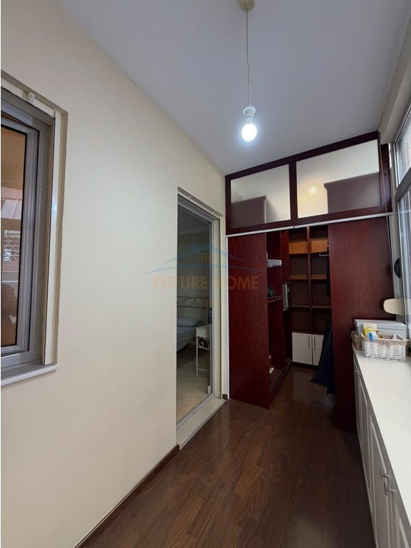 Shitet, Apartament 2+1+2, Liqeni i That, Tirane