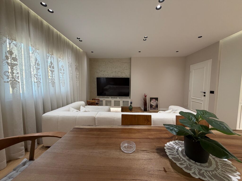 Apartament me qera 2+1 te Rr e Bogdaneve