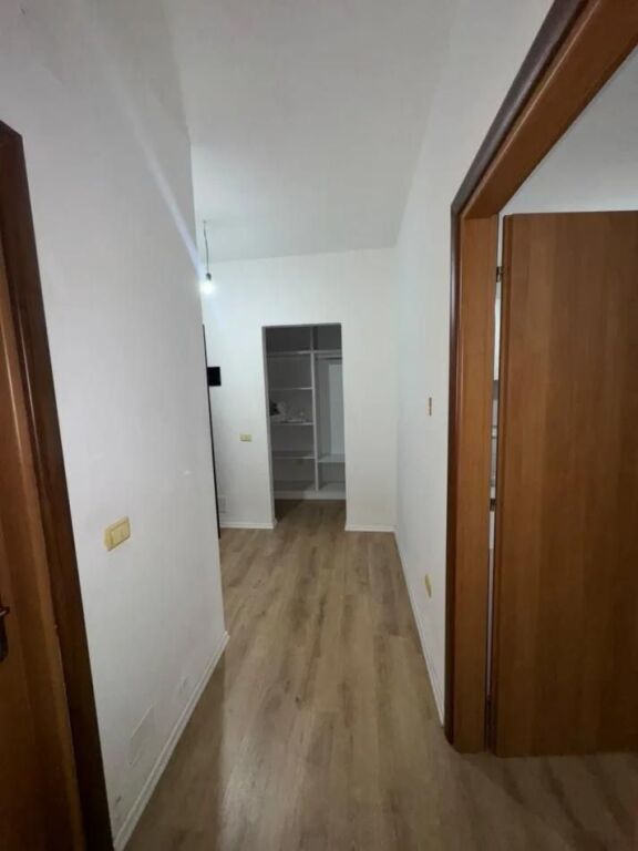Apartament 1+1 i mobiluar me qira te Pallatet Fratari, Astir, 83 m²