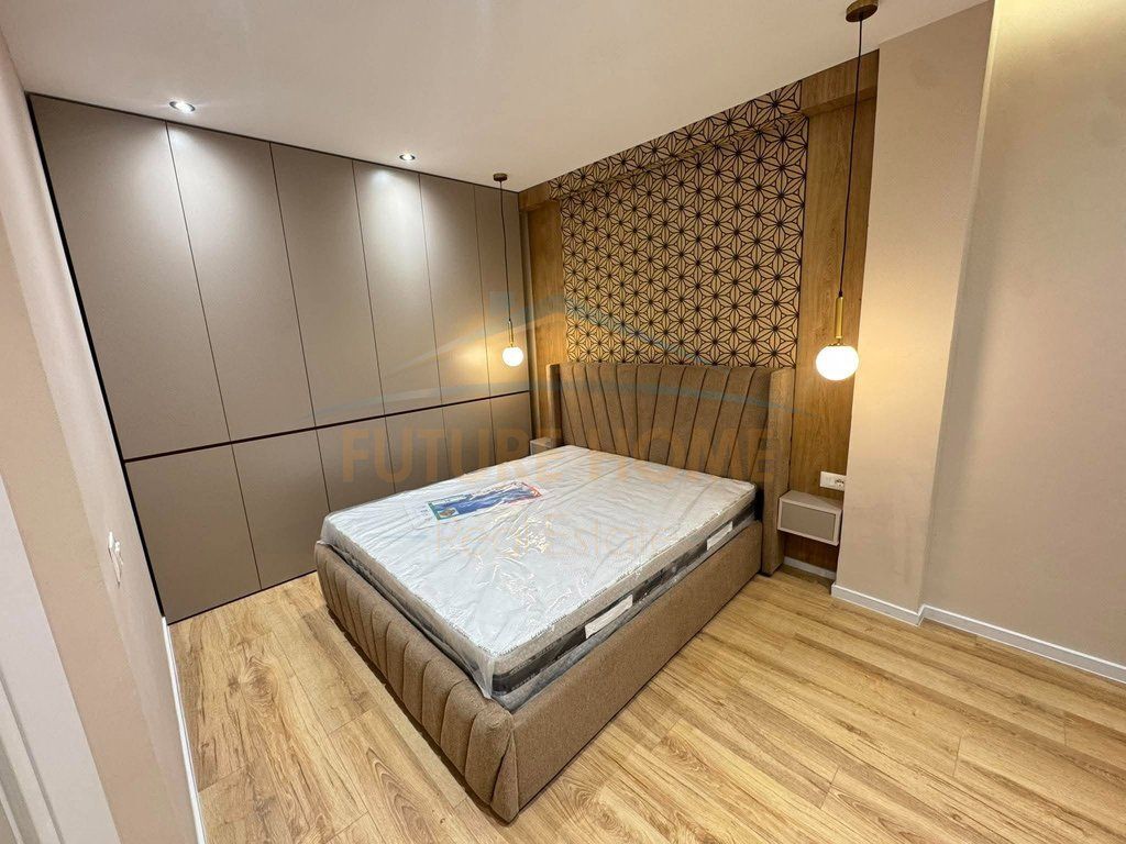 Shitet, Apartament 1+1, Bulevardi Migjeni, Yzberisht
