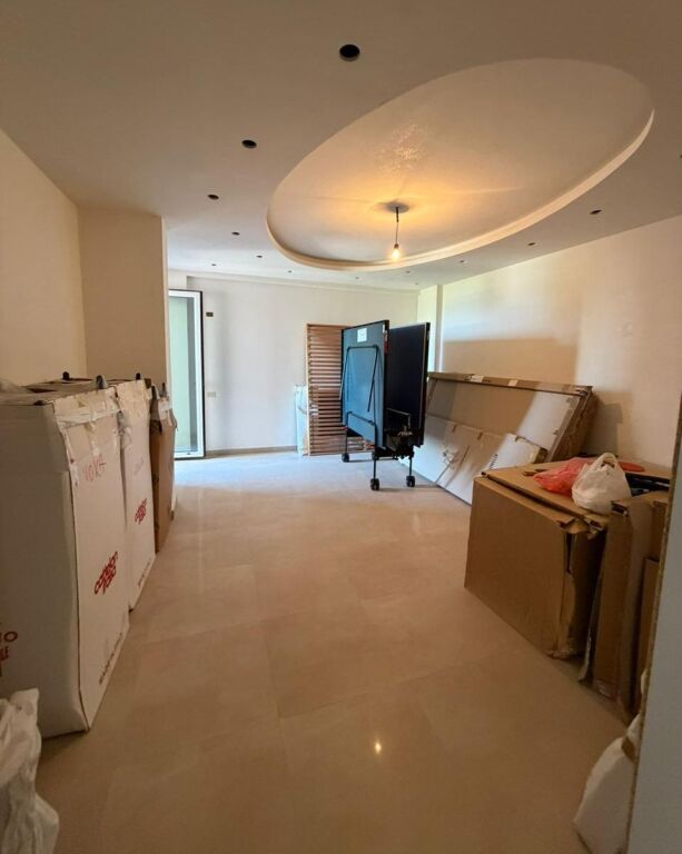 🏢 LUXURY BUSINESS PREMISES FOR RENT – LUNGOMARE, VLORË 🌊