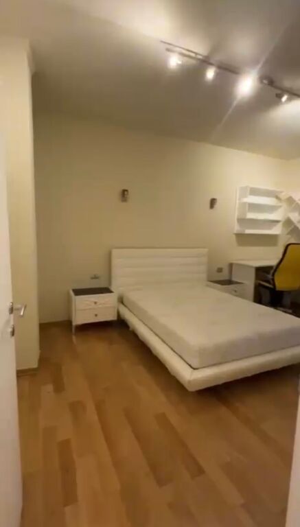 Apartament per qera 3+1+2 te Rr.e Kosovareve
