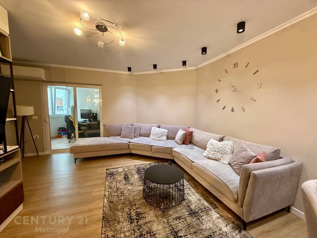 JEPET ME QIRA APARTAMENT 2+1, KOMUNA E PARISIT!