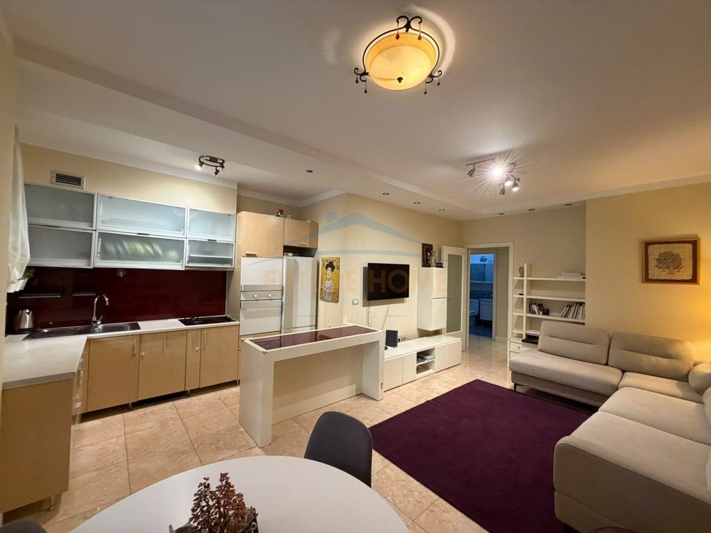 Shitet, Apartament 2+1+2, Liqeni i That, Tirane