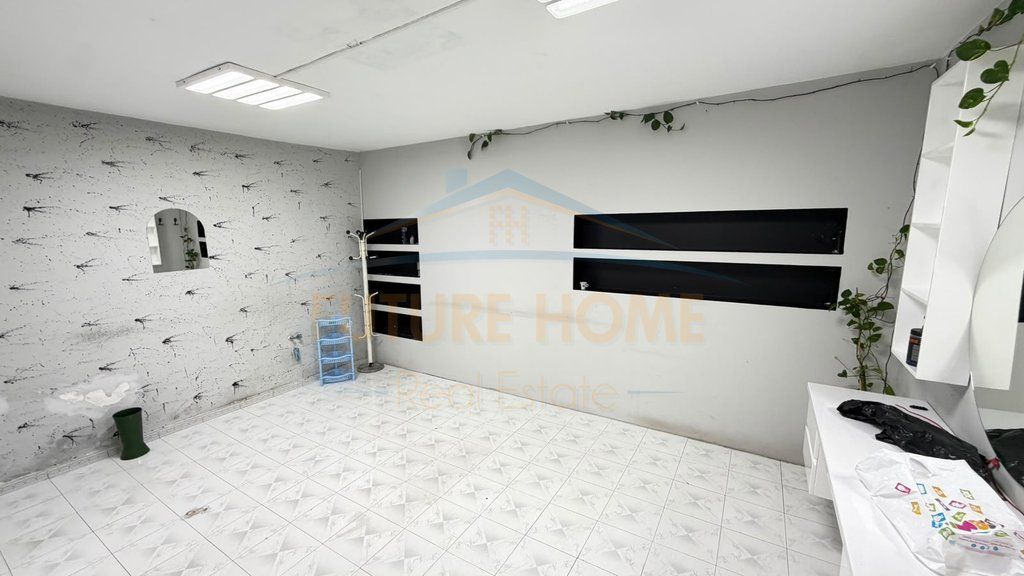 Shitet,Apartament 1+1&amp;Ambient Biznesi,Shkolla e Bashkuar