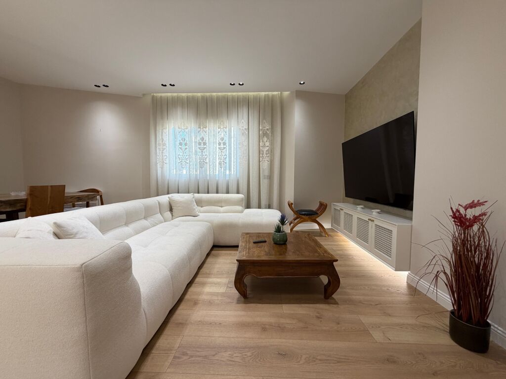 Apartament me qera 2+1 te Rr e Bogdaneve