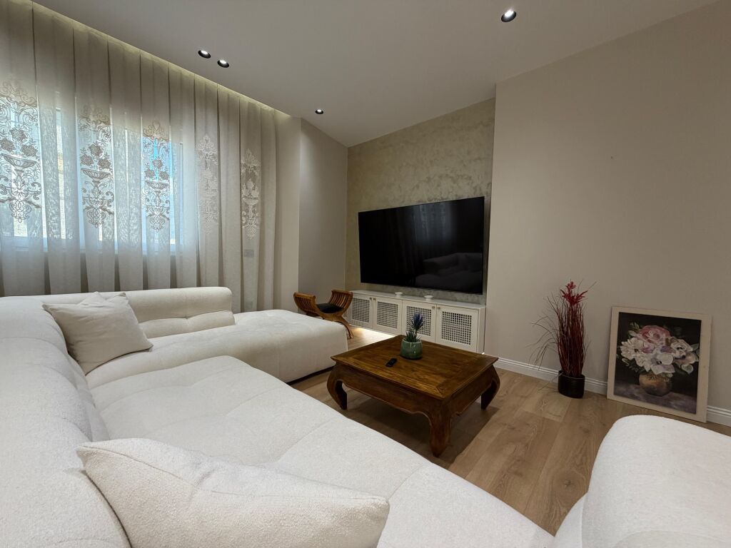 Apartament me qera 2+1 te Rr e Bogdaneve