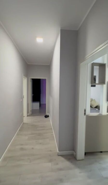 Shitet apartament 1+1 tek Rruga Siri Kodra