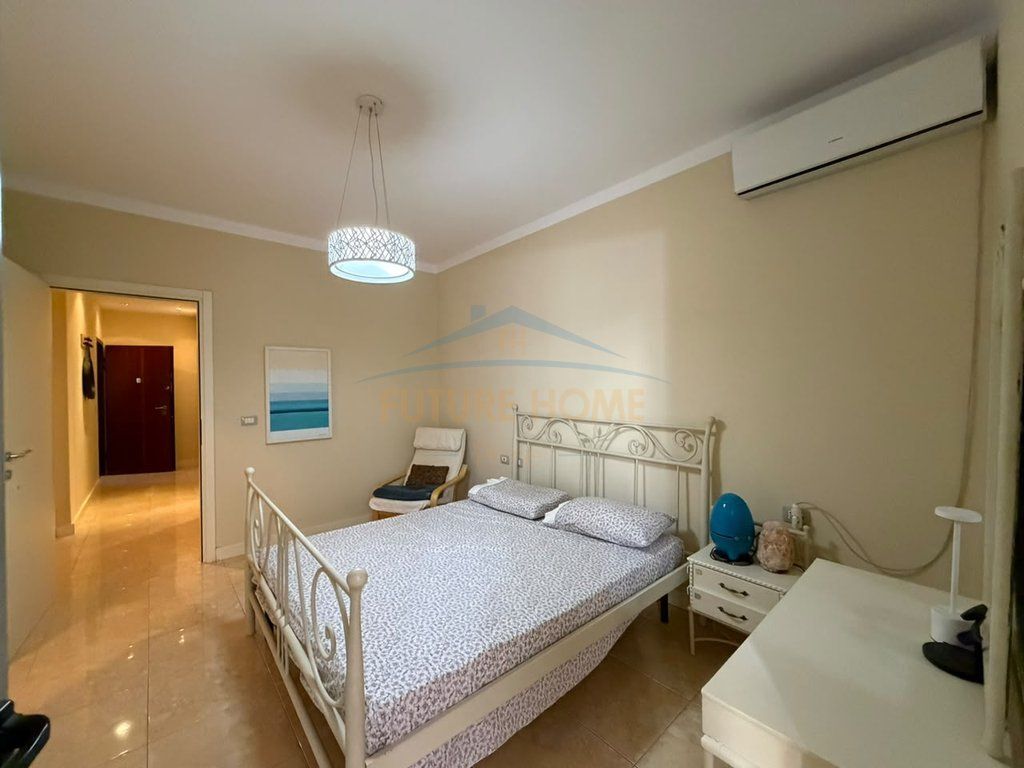 Shitet, Apartament 2+1+2, Liqeni i That, Tirane