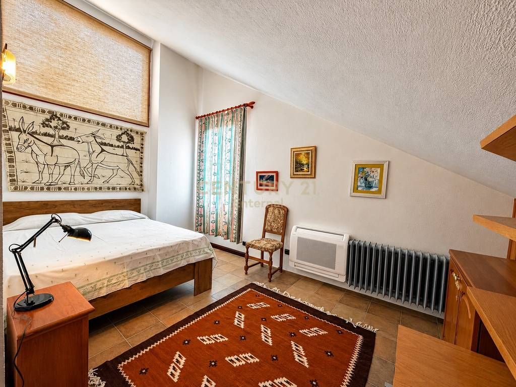 VILLA NEAR LAKE FARKA – LUXURY, SPACE AND PRIVACY!