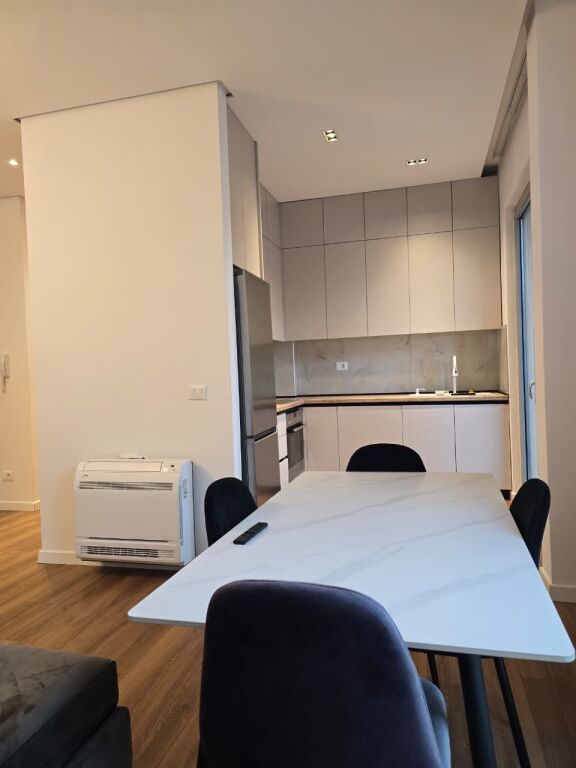 APARTAMENT 1+1 ME QIRA – LIQENI I THATË