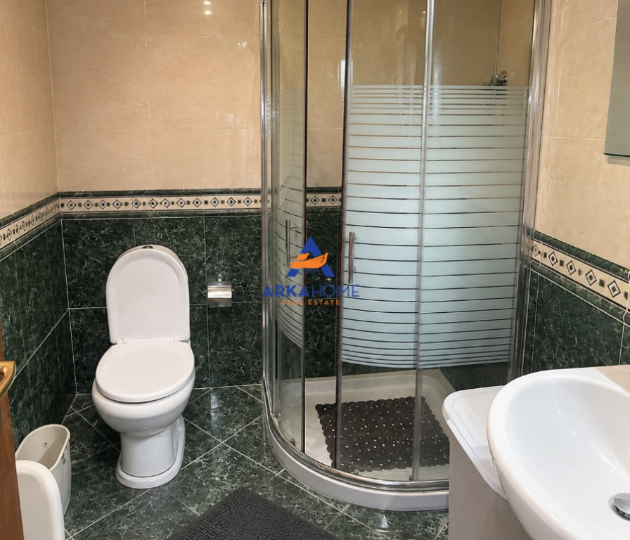 JEPET ME QERA APARTAMENT 2+1+BALLKON "RRUGA E ELBASANIT" 80.000 LEKE
