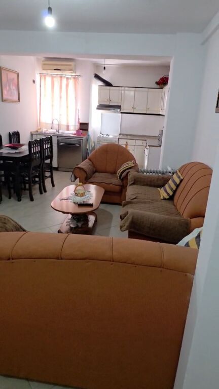 Qera | Apartament 2 + 1+ballkon | Selitë | 500 €/muaj
