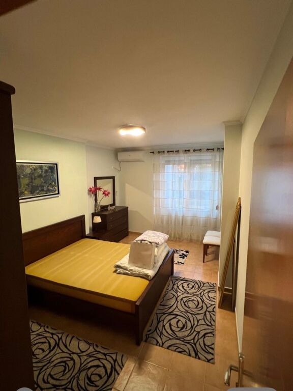 1+1, floor 3 Elevators, sales street block, 800 thousand lek