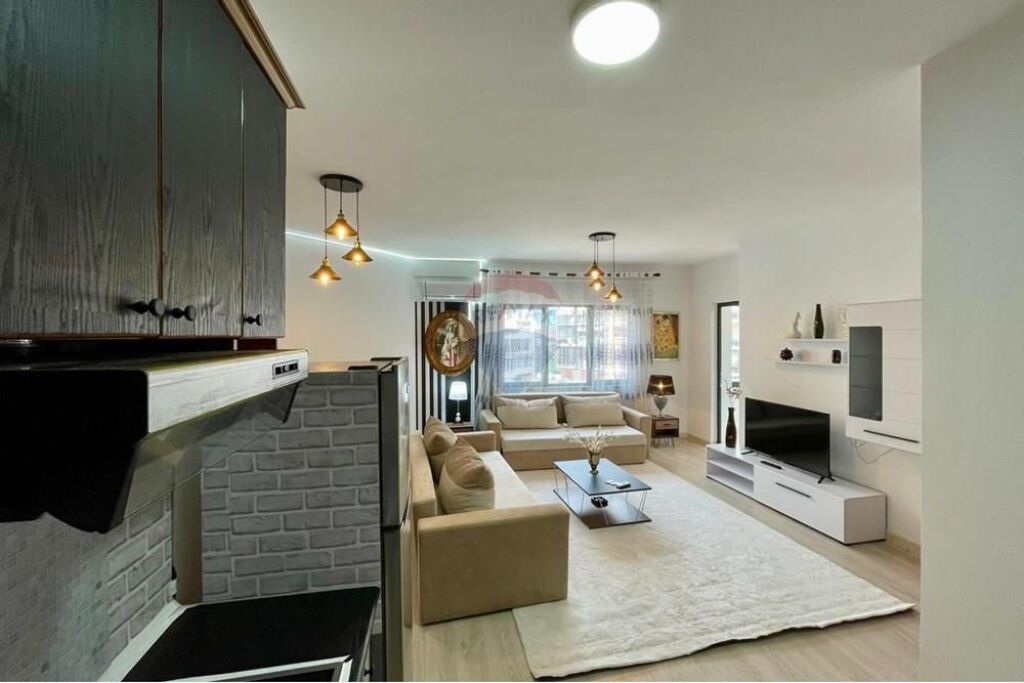 Apartament 2+1+2 per qira Treni