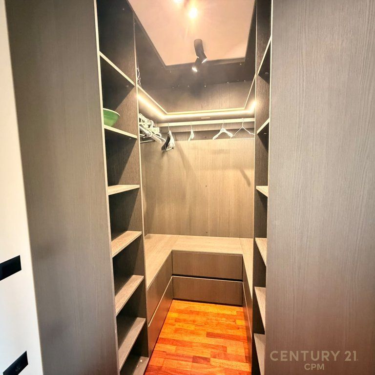 JAPIM APARTAMENT 2+1+2 ME QIRA TEK MINE PEZA!!!