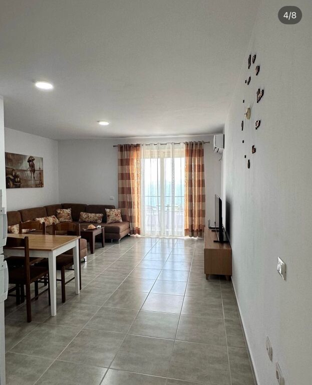 SHITET APARTAMENT 1+1 DHE GARAZHD 19m UJI FTOHTE VLORE