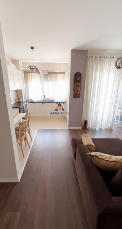 JEPET ME QERA APARTMENT 2+1+BALLKON "KOPSHTI ZOOLOGJIK" 700 EURO