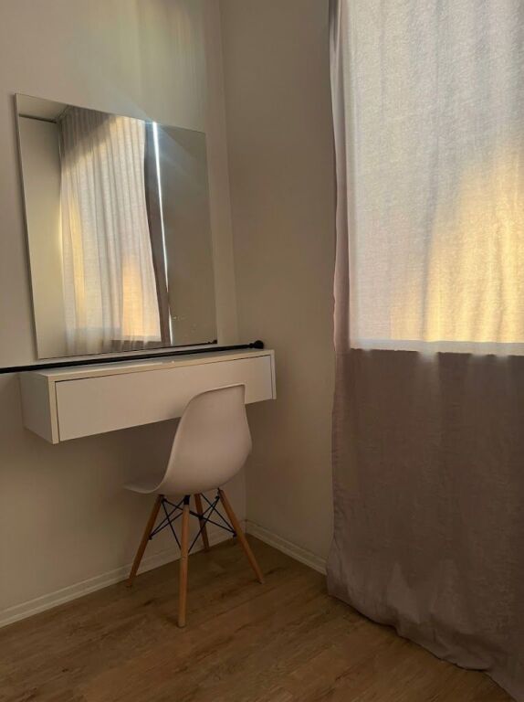 Apartament 1+1 + Ballkoni Mobiluar me Qira – Astir !