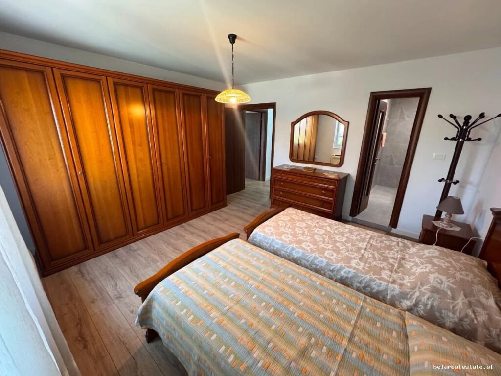Apartament Me Qera 2+1 Tek Komuna e Parisit (ID B2202152) Tirane