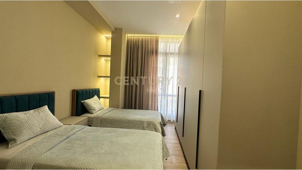 Apartament 2+1+2 me qira tek Kopshti Botanik! 700 € /Muaj