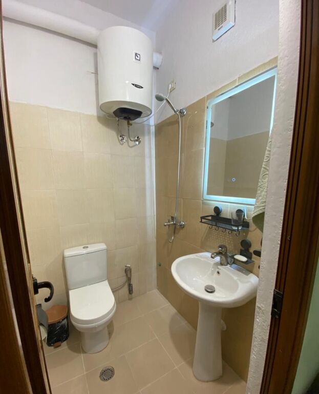 Qera | Shtëpi private 1 + 1 | Laprakë | 400 €/muaj