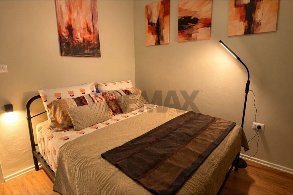 Apartament - Për Qira - Blloku, Tiranë