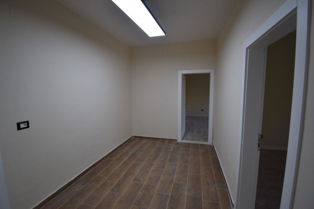 Jepet apartament 2+1 me qira ne Bllok