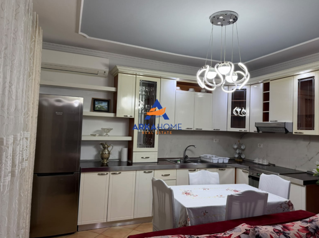 JEPET APARTAMENT ME QERA 2+1 "SIRI KODRA,PRANE NENSTACJONIT ELEKTRIKE " 50.000 LEKE