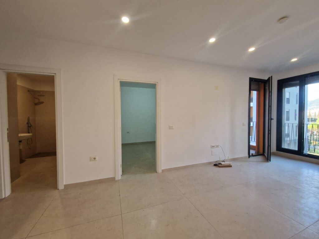 Qera | Ambjent Biznesi | Kompleksi Zirkon | 500 €/muaj