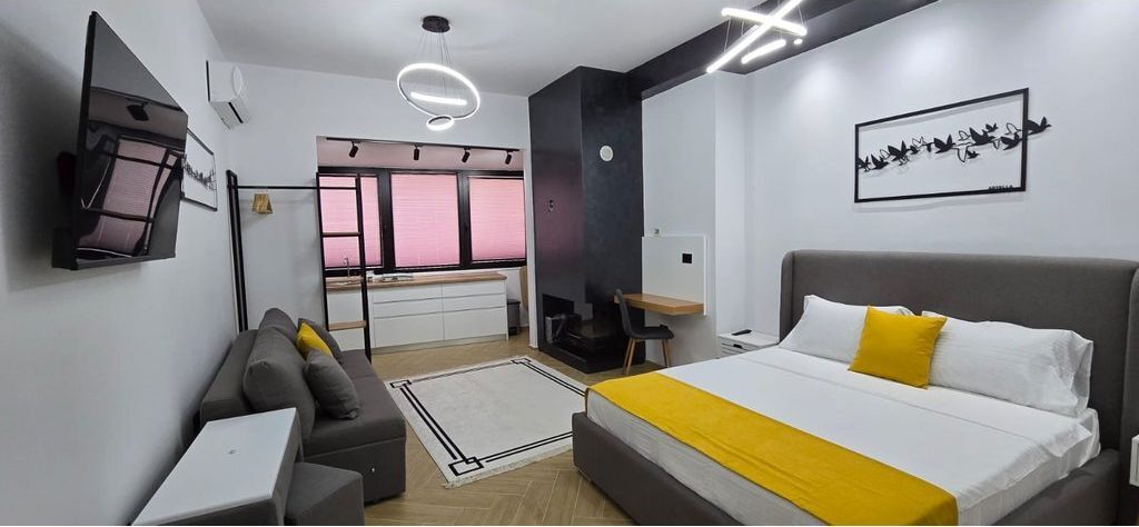 JEPET ME QIRA AMBIENT PËR AKOMODIM HOTELIER – QENDRA E DURRËSIT