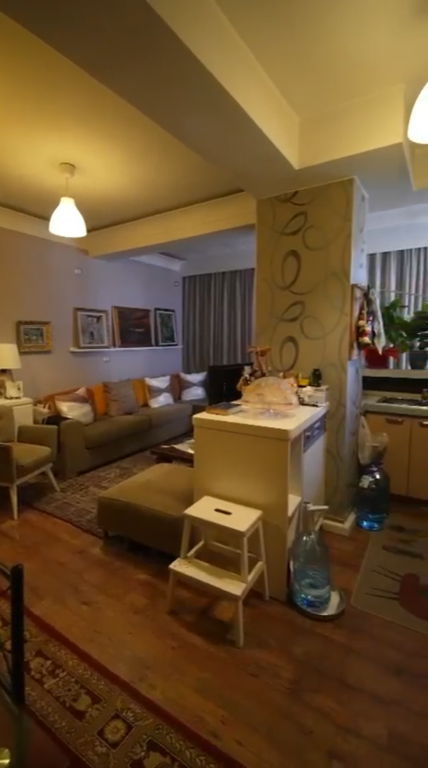 Apartament 2+1+2 per shitje Komuna e Parisit !