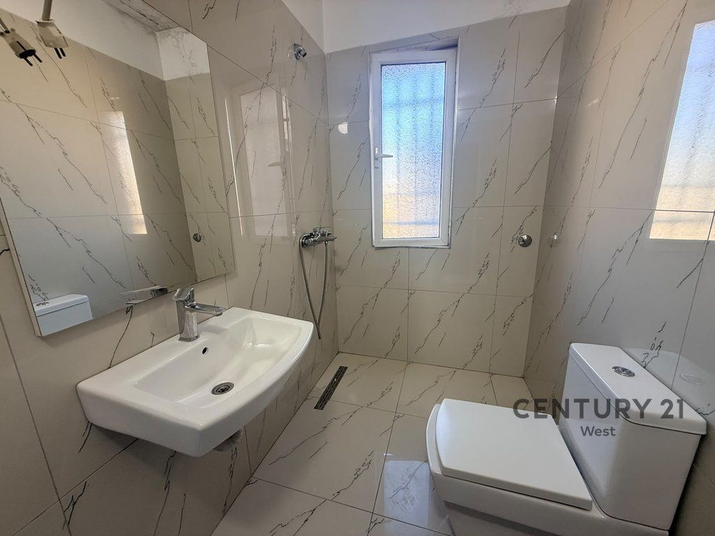 JEPET ME QIRA APARTAMENT 1+1 – SHKOLLA E BALETIT, TIRANË