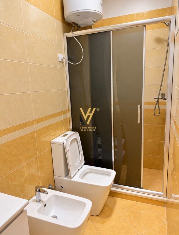 JEPET APARTAMENT 2+1+2+BLK ME QERA TEK KOPSHTI BOTANIK 1.200 EURO