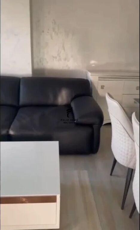 APARTAMENT ME QERA 1+1 ISH FUSHA E AVIACIONIT 72.000 LEKE FH-98296