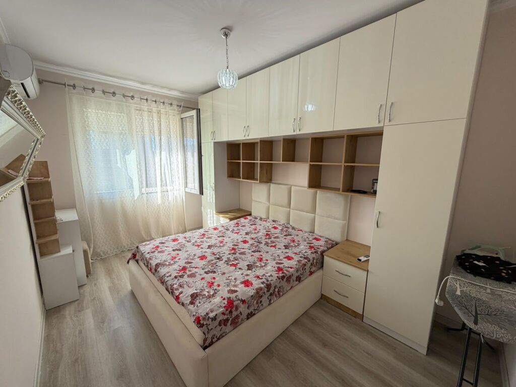 2+1 apartment for rent with parking  📍 Location: Former Aviation Field