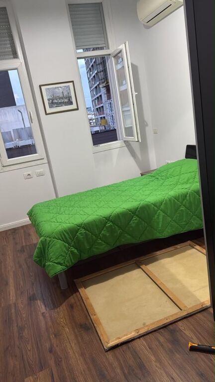 🏢Tek Zogu i Zi,prane Ring Center jepet me qera apartament 2+1+2,i mobiluar 80,000Leke