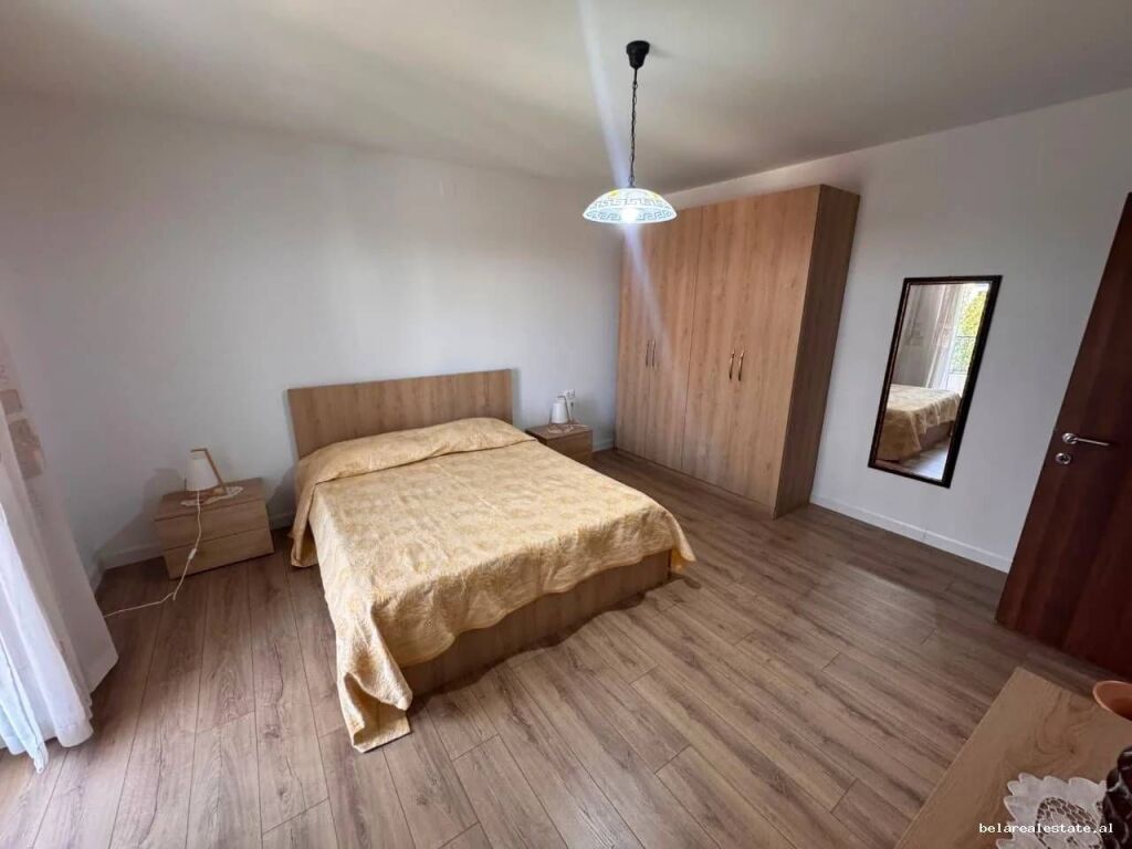 Apartament Me Qera 2+1 Tek Komuna e Parisit (ID B2202152) Tirane