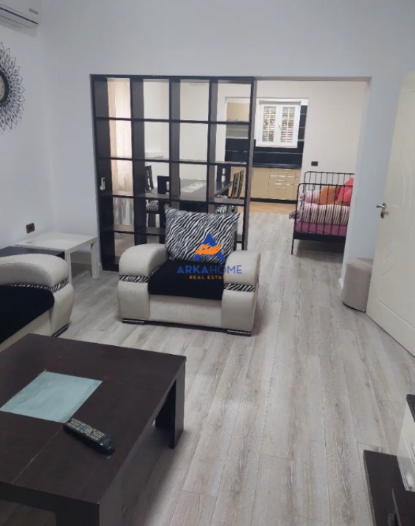 JEPET APARTAMENT ME QERA 2+1+VERANDE "RRUGA MIHAL GRAMENO" 65.000 LEKE