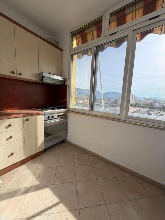 Shitet, Apartament 2+1, Kthesa e Kamzës, Pallatet e Verdha