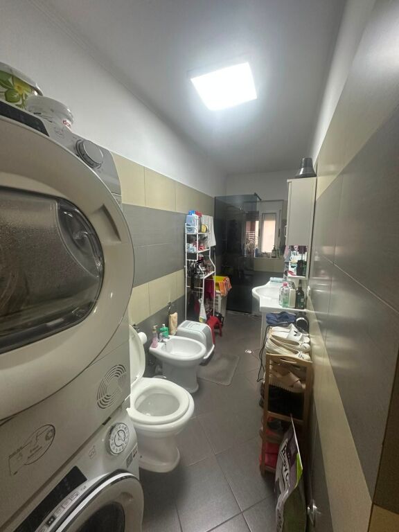 APPARTAMENTO IN VENDITA 2+1 COMUNE DI PARIGI 20.000.000 LEKE  FH-98343