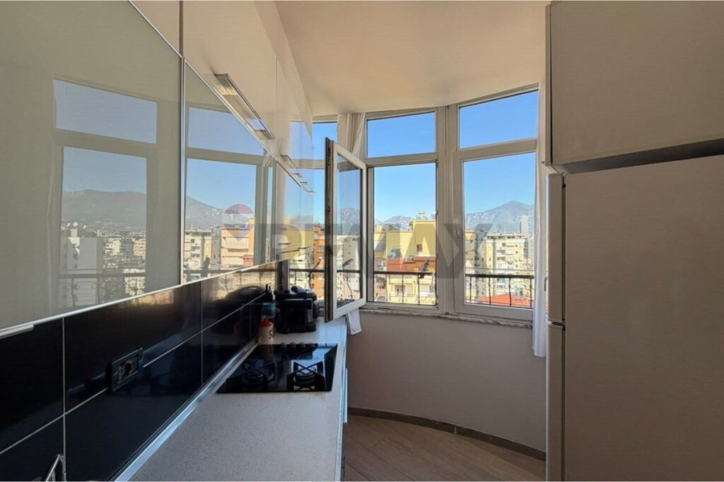 Apartament 2+1 per shitje te Komuna e Parisit