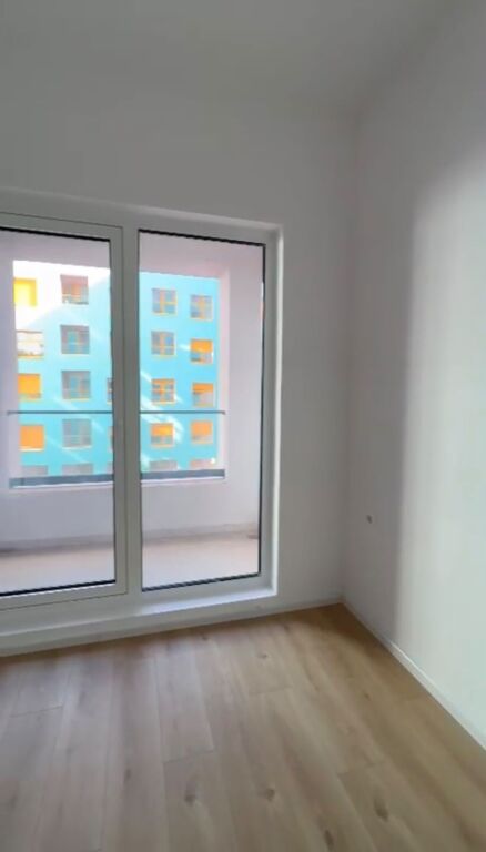 Shitet apartament 1+1, Ali Dem