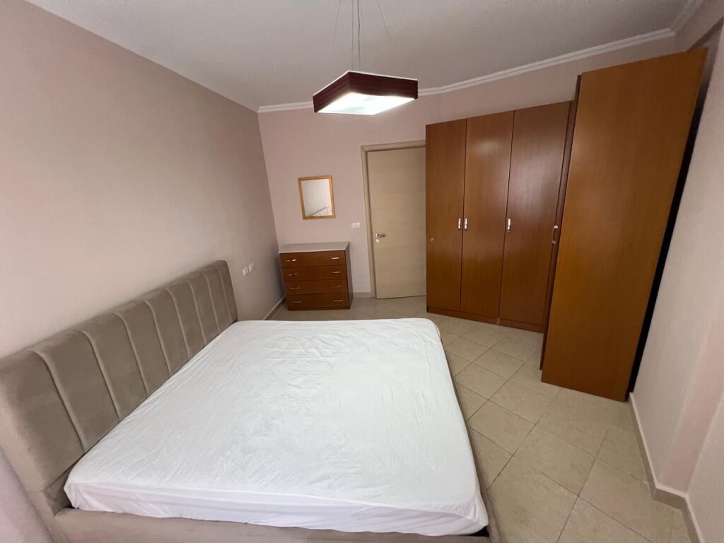 Apartament per qera 1+1 te Stadiumi Dinamo