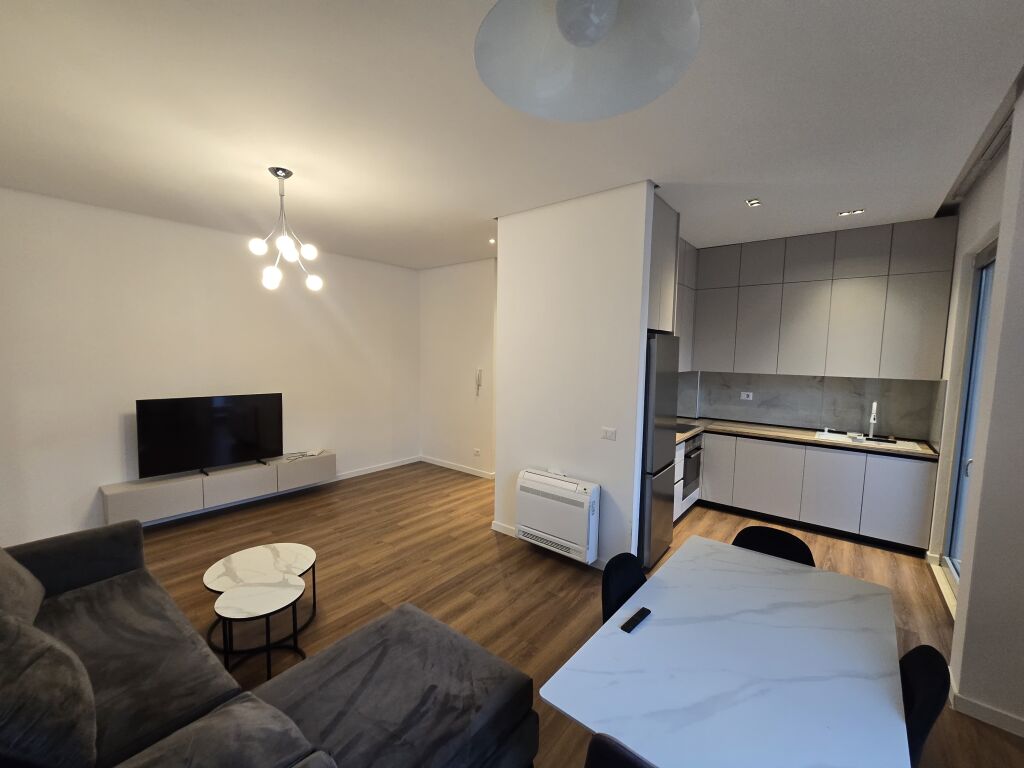 Liqeni i Thate Apartament 1+1+Post parkimi me qira