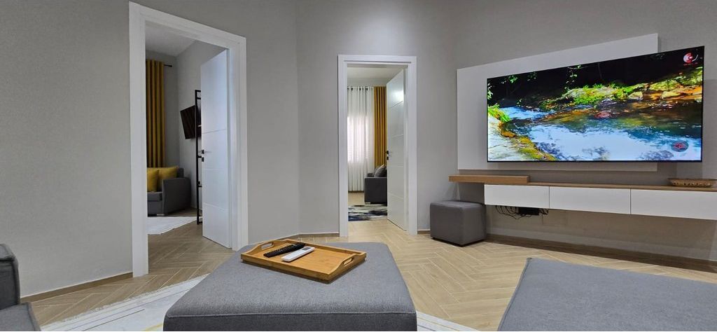 JEPET ME QIRA AMBIENT PËR AKOMODIM HOTELIER – QENDRA E DURRËSIT